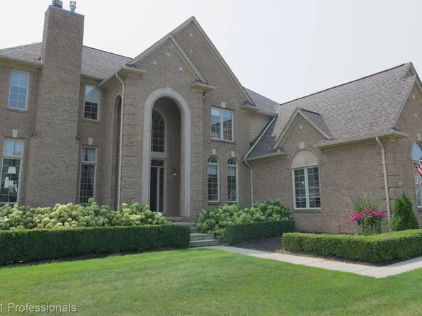 916 Majestic, Rochester Hills, MI 48306