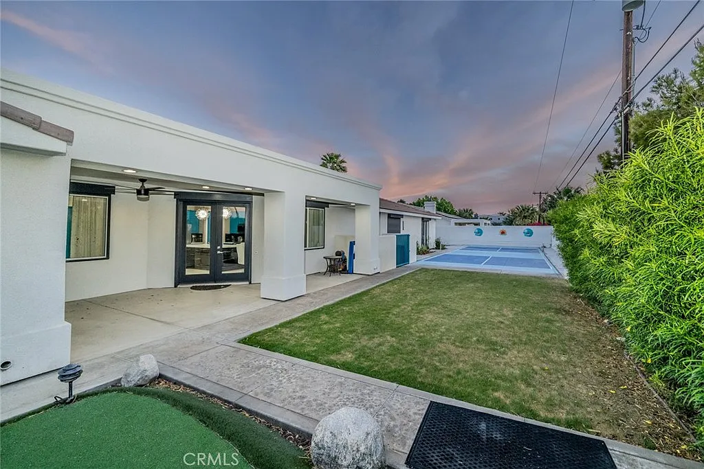 6 bed, 4.5 bath, 4292 sqft, $8,000 — Photo 2