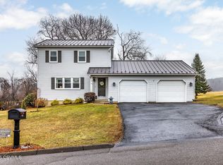 37 Cardinal Dr, Milton, PA 17847