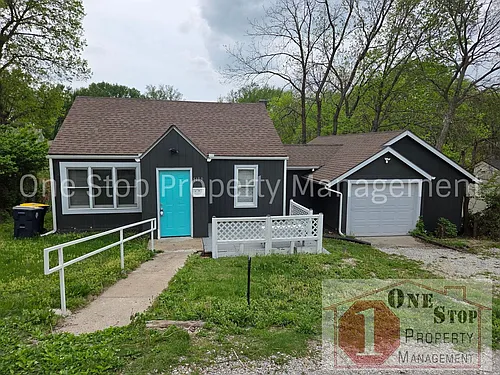 5130 NE Baxter Ave Photo 1