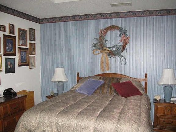 3rd image of 3701 Lake Vista Ct