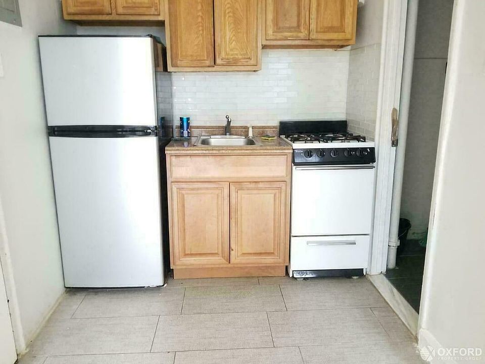 2nd image of 241 E 123rd St APT 3