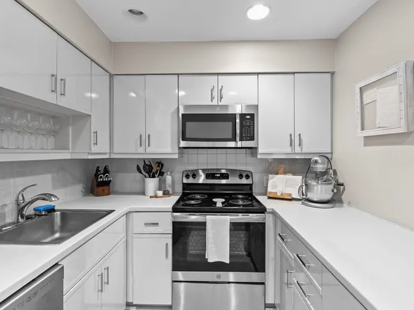 100 Shearwater Ct East image 7 of 36