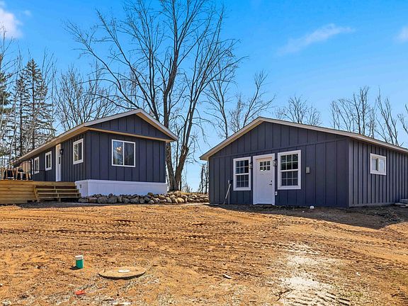2nd image of 2058 Pine Knoll Rd