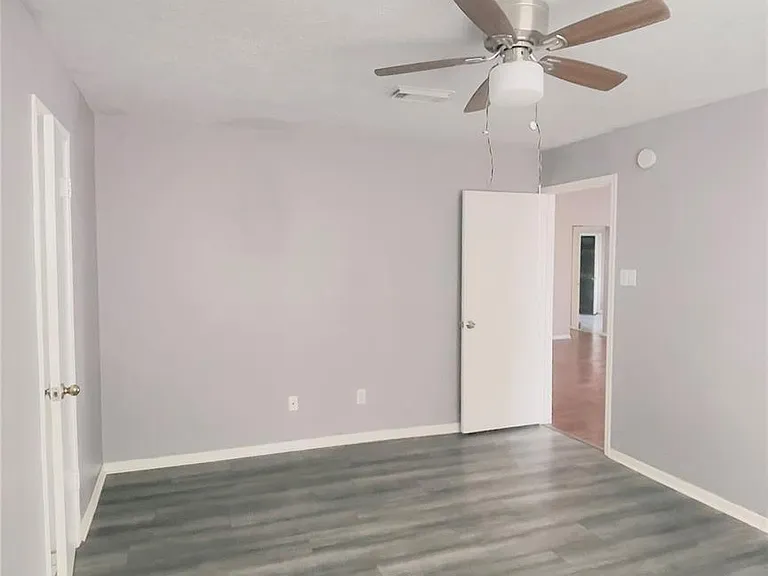 6406 Bayou Crest Dr — Photo 9
