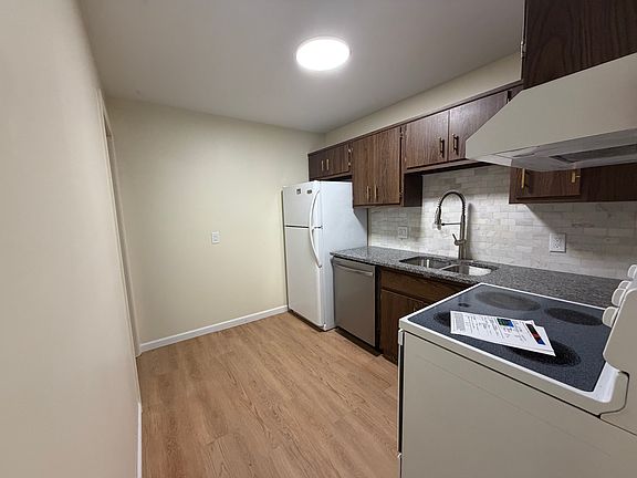 5th image of 1155 Charter Oak Ln APT 307