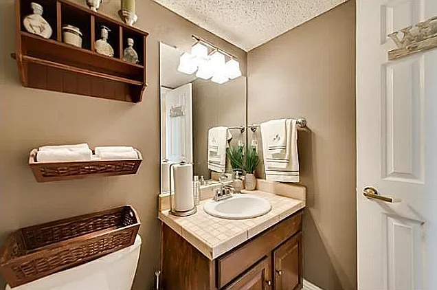 826 Creekside Dr — Photo 4