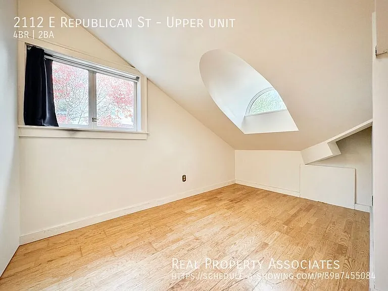 2112 E Republican St #UPPER — Photo 21