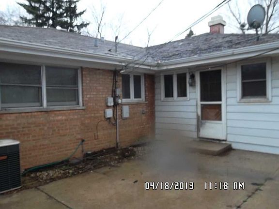 2nd image of 936 E 167th St