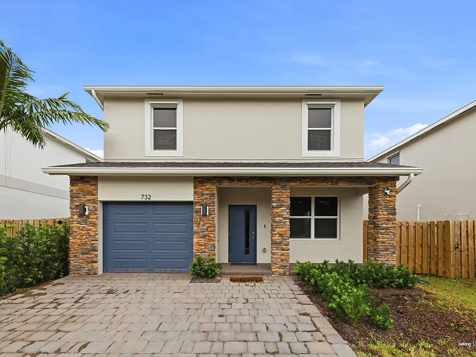 732 NW 18th Ave