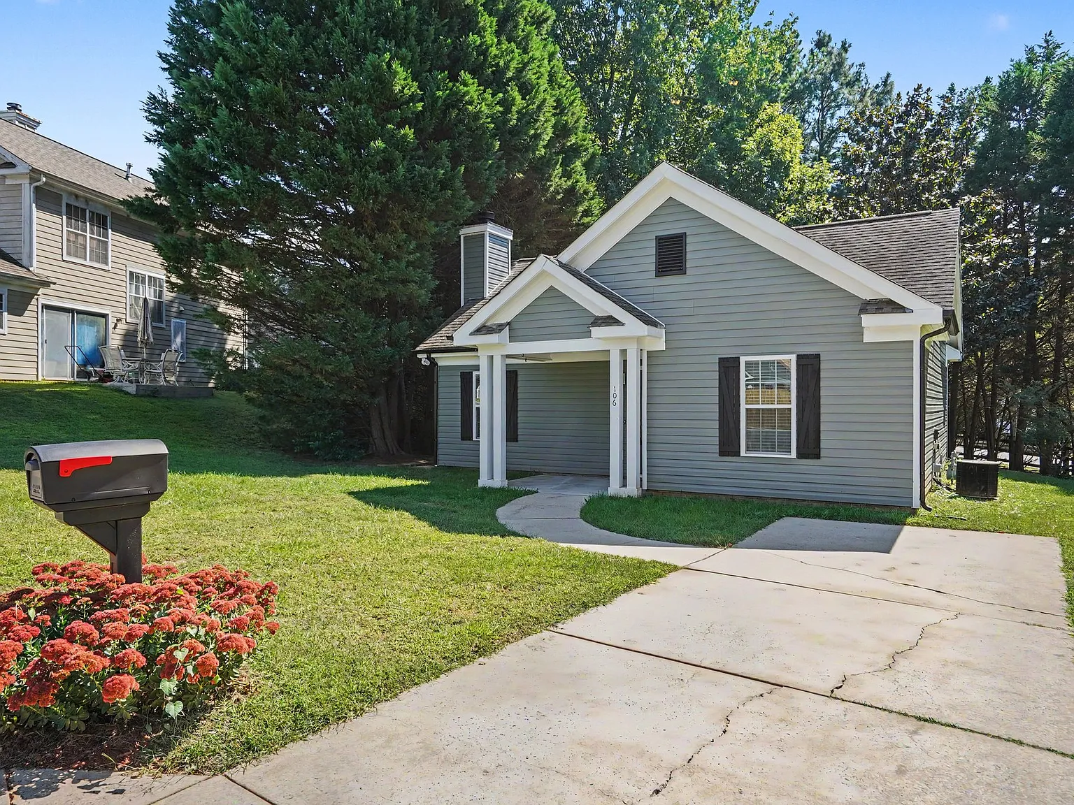 2 bed, 887 sqft, $1,785 — Photo 4