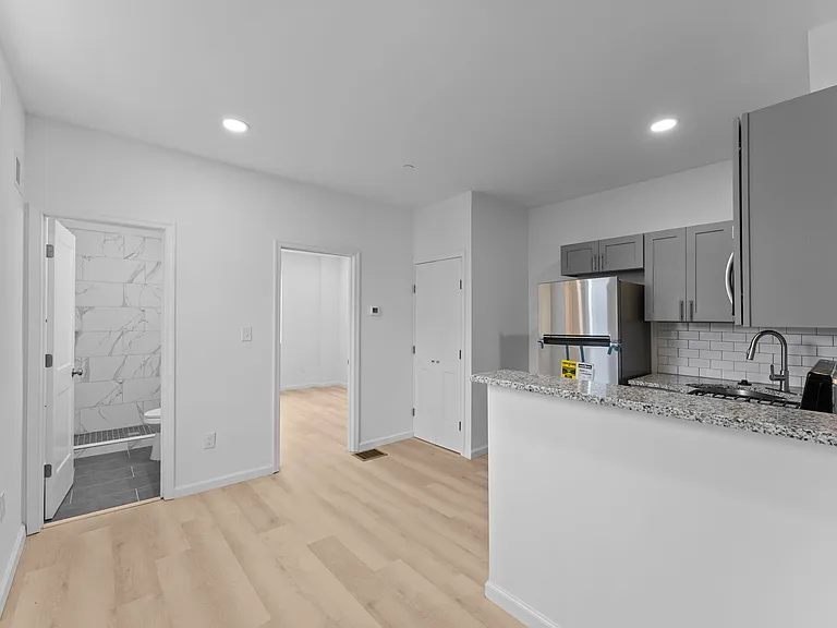 2600 S 7th St #1F — Photo 8