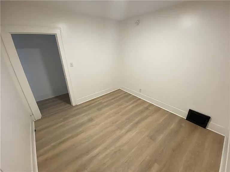 1445 Maryland Ave — Photo 5