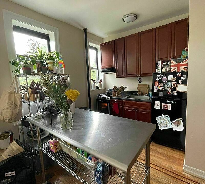1st image of 535 Parkside Ave #3R