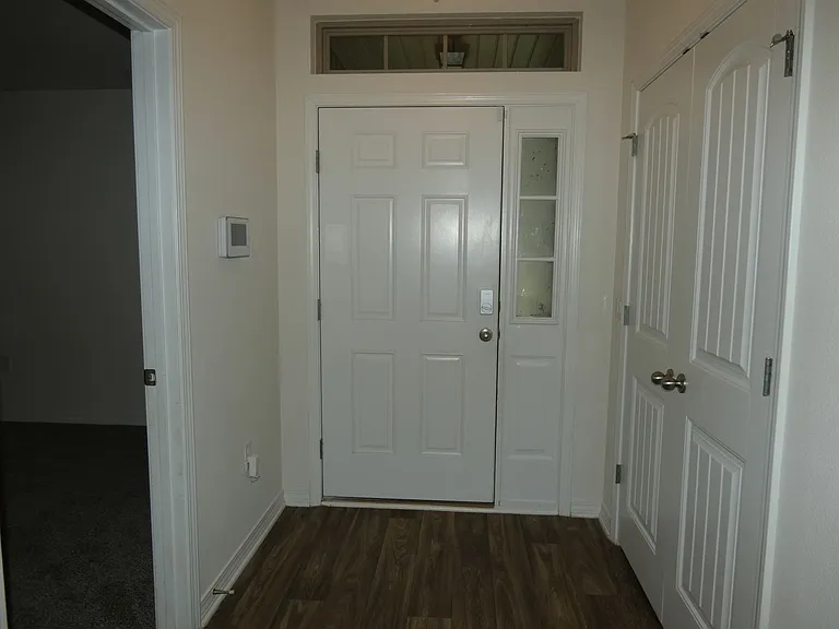 5637 Peach Dr — Photo 3
