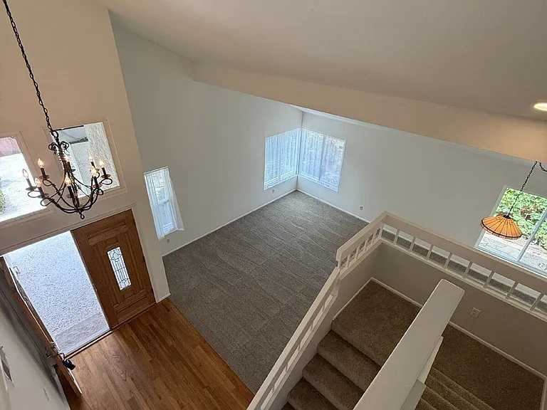 2604 Jacaranda Ave — Photo 15