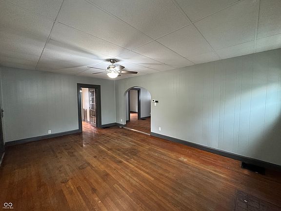 4th image of 853 N Gladstone Ave