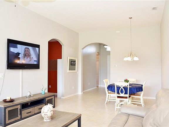 5th image of 10499 SW Southgate Ct