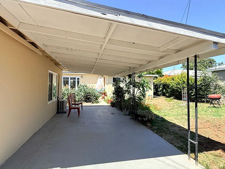 640 W Invergarry St — Photo 10