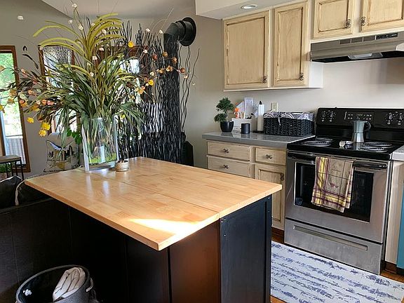 5th image of 1001 Oakwood Blvd