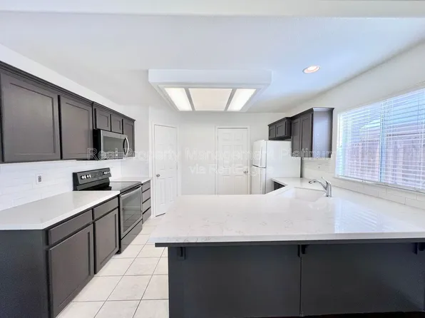 6535 N Vista Ave, Fresno, CA 93722