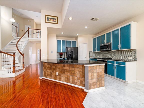 4th image of 5734 Cedar Field Way