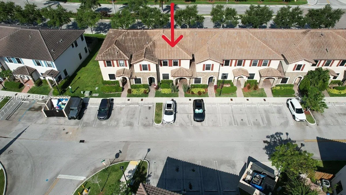 Building Photo - 11540 SW 151st Ave