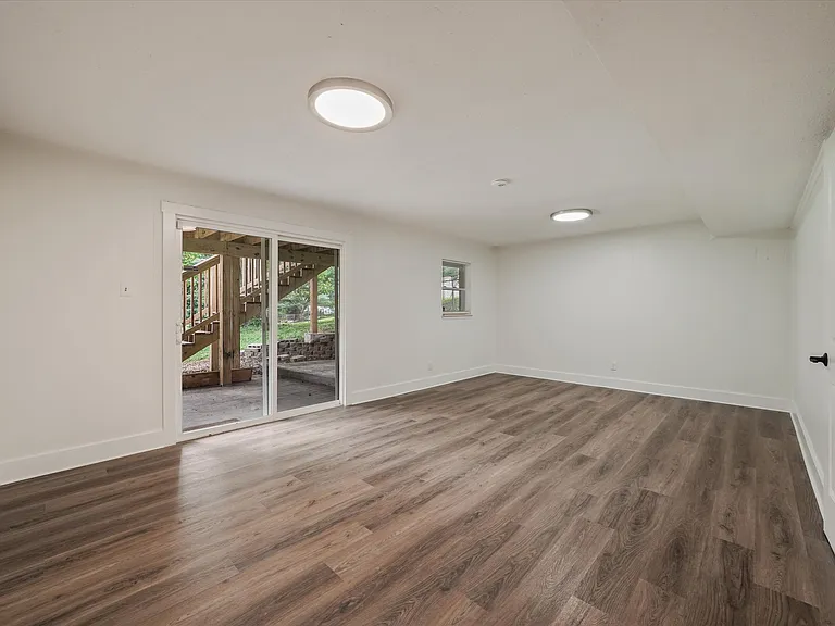 509 Banbury Rd — Photo 27
