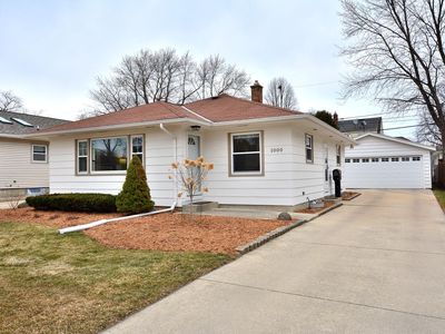 1000 S 111th St, West Allis, WI, 53214
