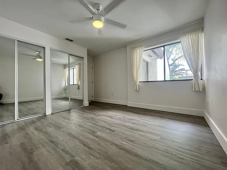 3209 Bird Ave — Photo 11
