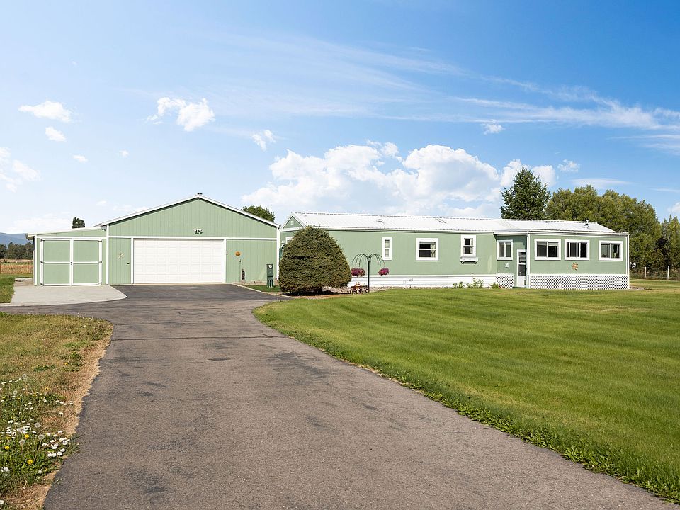 1st image of 300 Sirucek Ln