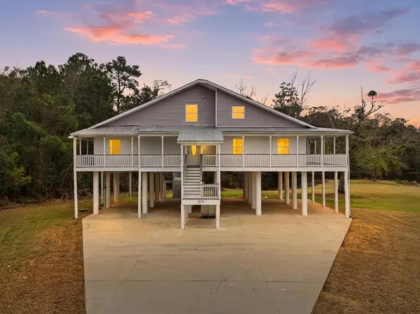 3285 Sandy Bluff Dr, Diberville, MS 39540