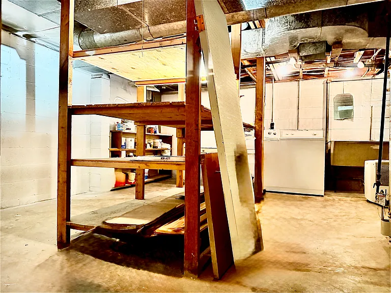 503 Hessel Blvd — Photo 46