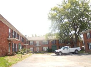 452 Chapel Ridge Dr APT G, Hazelwood, MO 63042