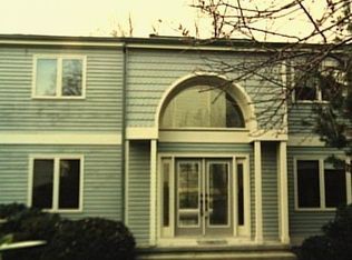 204 Silvercreek Ln, Norwalk, CT 06850
