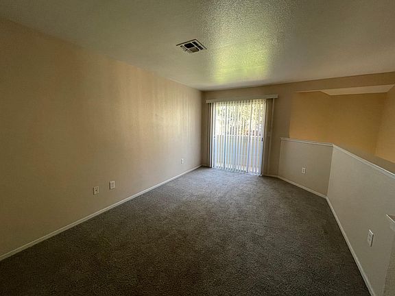 5th image of 4806 Myrtle Ave #B