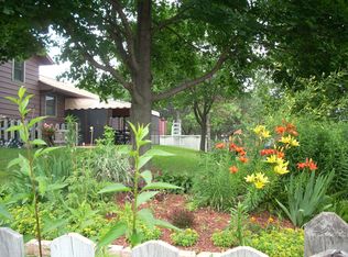 1680 Sheffield Dr, Elgin, IL 60123