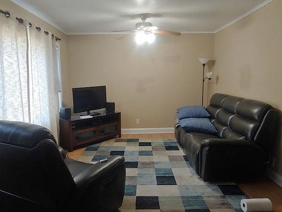 3rd image of 2908 S Wentworth Ave
