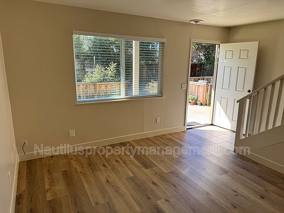 4th image of 3387 Mission Dr