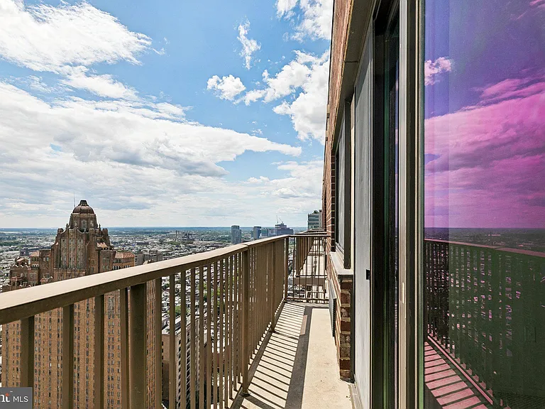 1420 Locust St #37P — Photo 2