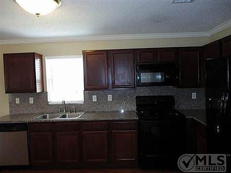 4th image of 1482 Foxwood Ln