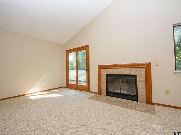 5th image of 203 Yorktown Dr