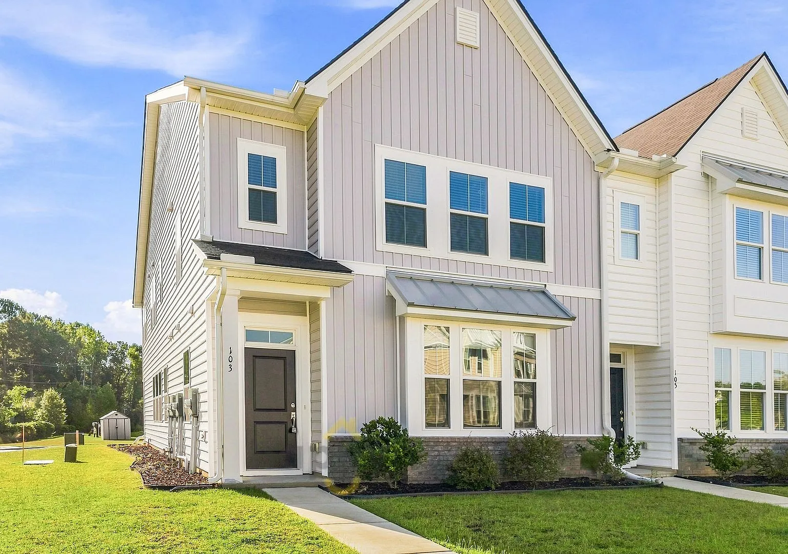 4 Bedroom 2.5 Bathroom in Central Avenue Community in Summerville — Photo 1