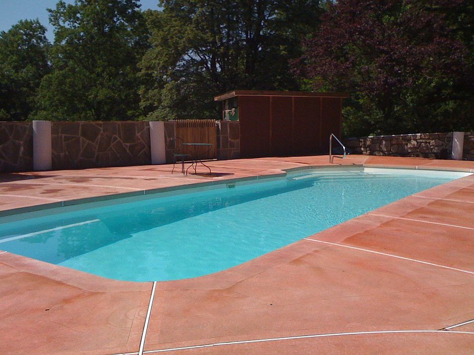 Pool House