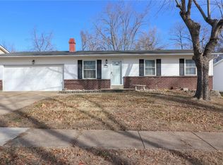 455 Burncoate Dr, Saint Louis, MO 63129