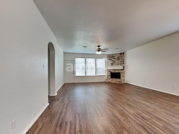 5th image of 1204 Cottonwood Dr