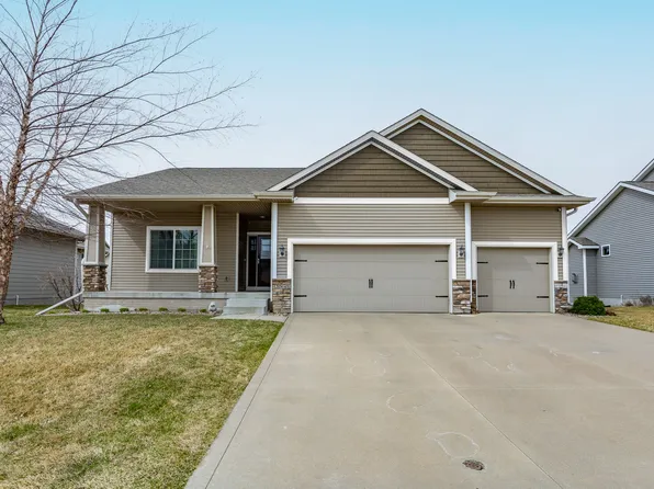 2060 SE Parkview Crossing Dr, Waukee, IA 50263