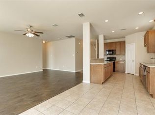 494 Grayson Ln, Lake Dallas, TX 75065