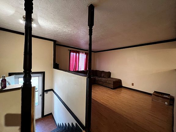 5th image of 622 Elder Ave