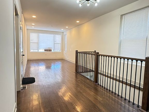 3rd image of 3243 W Flournoy St #1